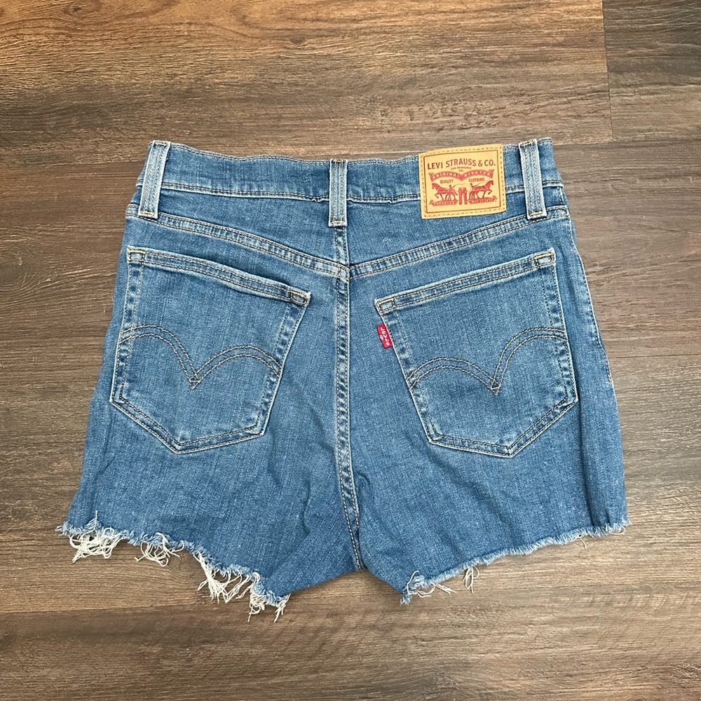 Levi’s high rise shorts